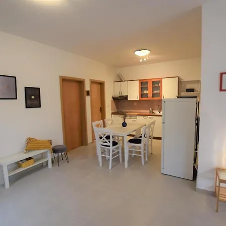 Fuer 5 Personen Ca 75 Qm In Mandre, Dalmatien Inseln Vor Zadar Mandre