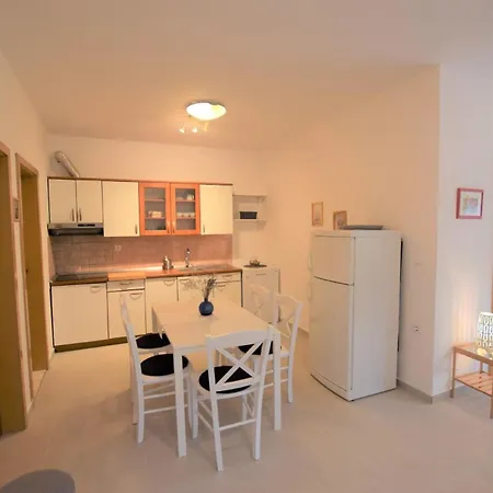 Fuer 5 Personen Ca 75 Qm In Mandre, Dalmatien Inseln Vor Zadar * Mandre