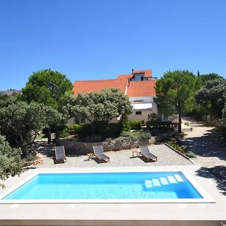 Apartmán Fuer 5 Personen Ca 75 Qm In Mandre, Dalmatien Inseln Vor Zadar *